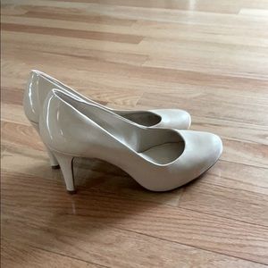 Franco Sarto pumps